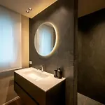Moon 2Br Apt Modern Comfort Near Venice Apartment *