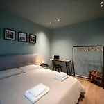 Moon 2Br Apt Modern Comfort Near Venice Apartment