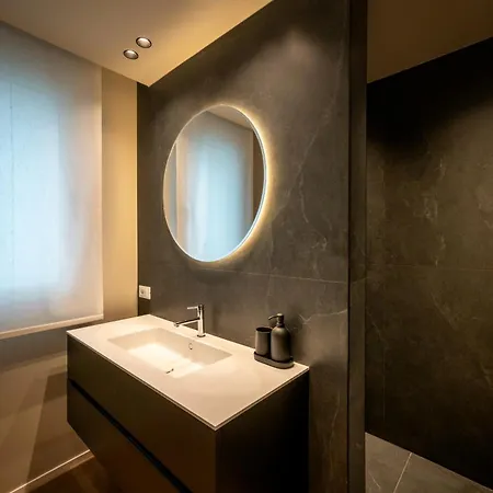 Moon 2br Modern Comfort Near Venice 아파트 *