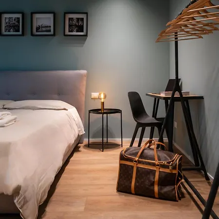 Moon 2br Modern Comfort Near Venice 메스트레