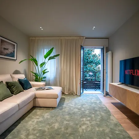 Moon 2br Modern Comfort Near Venice 아파트 메스트레