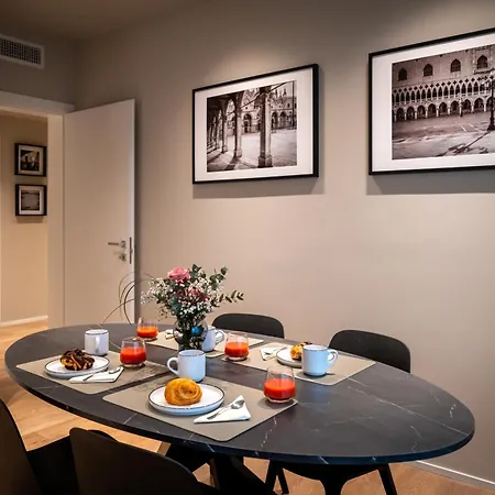 Daire Moon 2br Modern Comfort Near Venice