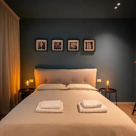 Moon 10 Minutes From Venice * Mestre